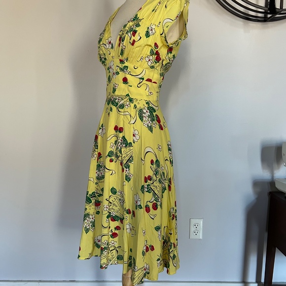 Trashy Diva Berry Chantilly 40s Dress - Picture 4 of 6